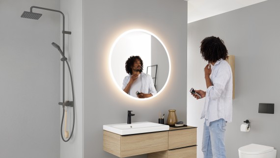 Ogledalo Geberit Option okroglo s pohištvom in keramiko kopalniške serije Geberit iCon